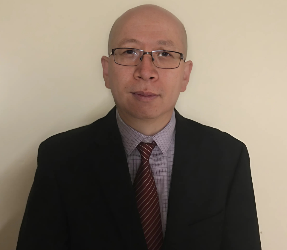 Yingzhong Li