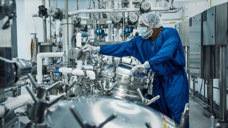 Cell and gene therapy production equipment used in CRISPR drug development